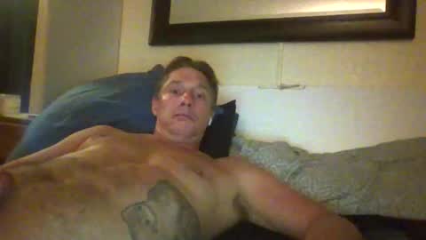 Snapshot of xxxelentdick chatting on April 12, 12:32 pm deeeeznutz online show from April 12, 12:32 pm