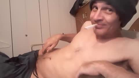 Snapshot of xxxfredmtlxxx chatting on February 27, 2:17 pm xxfredmtl18xx online show from February 27, 2:17 pm