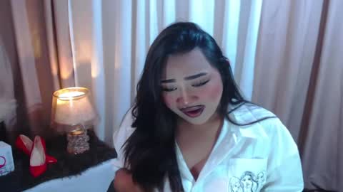 OLIVIA online show from April 17, 2:31 pm