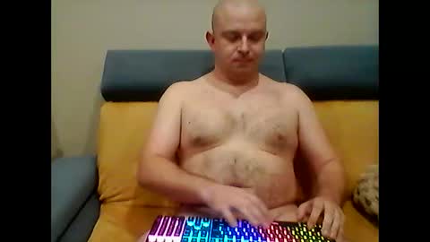 Snapshot of xxxluki91xxx chatting on May 14, 12:06 am LUKAS online show from May 14, 12:06 am