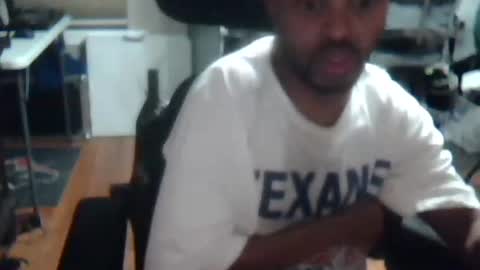 Snapshot of xxxonwheelz chatting on December 20, 6:20 am xxxonwheelz online show from December 20, 6:20 am