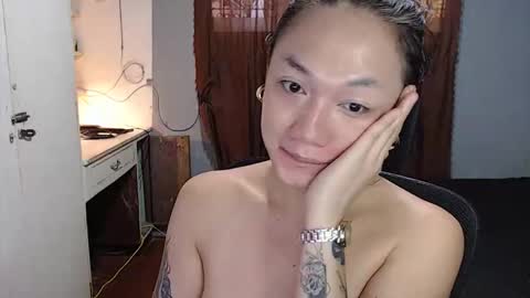 Snapshot of xxxsexydollxxx chatting on May 17, 2:42 am Melissa online show from May 17, 2:42 am