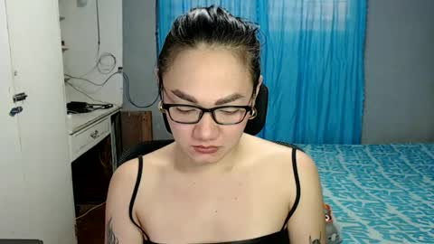 Melissa online show from June 28, 2:39 am