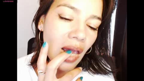 Snapshot of xxxsweetandhornyxxx chatting on March 31, 6:41 pm dolcesasha online show from March 31, 6:41 pm