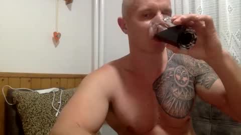 xyloreto80 online show from October 17, 7:05 pm