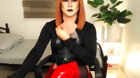 Snapshot of xyournightmarequeenx chatting on March 15, 9:54 pm QueenMarina online show from March 15, 9:54 pm