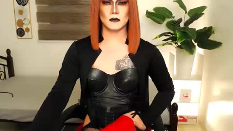 Snapshot of xyournightmarequeenx chatting on March 22, 11:19 pm QueenMarina online show from March 22, 11:19 pm