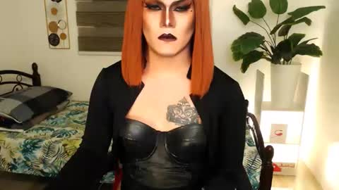 Snapshot of xyournightmarequeenx chatting on April 25, 2:25 am QueenMarina online show from April 25, 2:25 am