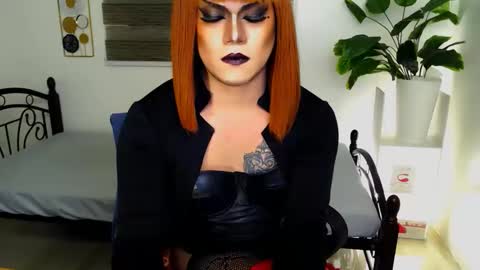 Snapshot of xyournightmarequeenx chatting on May 9, 11:10 pm QueenMarina online show from May 9, 11:10 pm