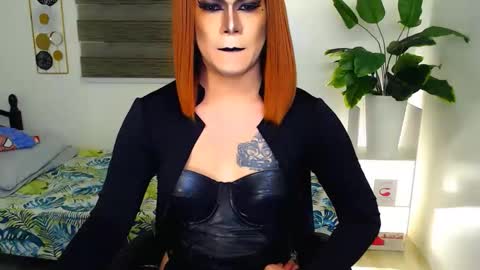 Snapshot of xyournightmarequeenx chatting on May 24, 6:35 pm QueenMarina online show from May 24, 6:35 pm