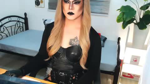 QueenMarina online show from June 26, 1:21 am