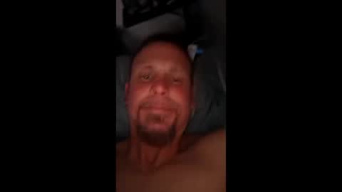 Snapshot of xzvwhsahogln chatting on March 3, 3:45 am Renegade23 online show from March 3, 3:45 am