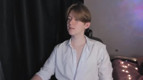 Snapshot of y0ursteve chatting on December 1, 6:07 am y0ursteve online show from December 1, 6:07 am