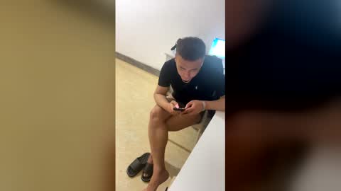 y497059 online show from May 10, 12:21 pm