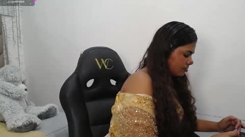 Snapshot of yaazhini457034 chatting on February 11, 11:48 am yazhini online show from February 11, 11:48 am