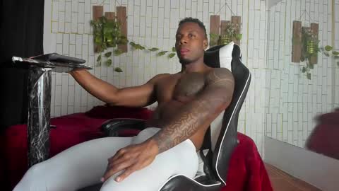 yacksson_lawrence online show from October 1, 3:01 am