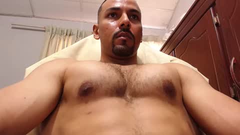 Snapshot of yagofox chatting on December 12, 9:58 pm Yago Fox online show from December 12, 9:58 pm