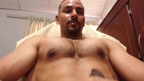 Snapshot of yagofox chatting on January 13, 6:38 pm Yago Fox online show from January 13, 6:38 pm