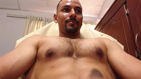 Snapshot of yagofox chatting on February 28, 6:31 pm Yago Fox online show from February 28, 6:31 pm