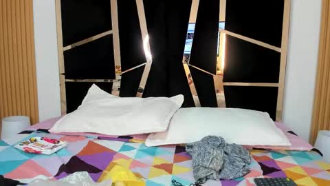 Yahaira online show from January 8, 1:13 pm