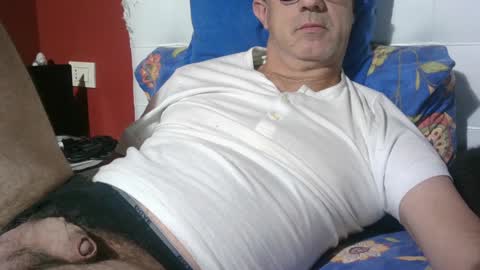 Snapshot of yahe2010 chatting on December 4, 11:13 pm grillino online show from December 4, 11:13 pm