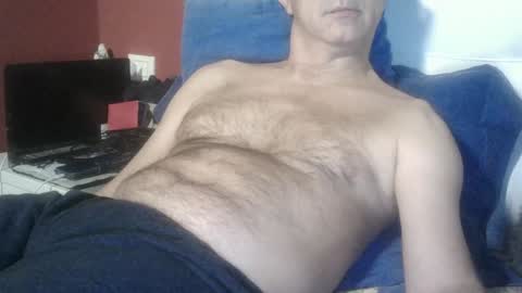 Snapshot of yahe2010 chatting on January 16, 1:58 am grillino online show from January 16, 1:58 am