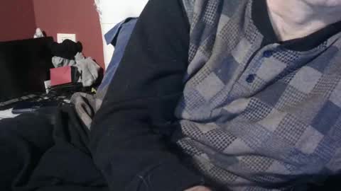 Snapshot of yahe2010 chatting on March 10, 2:17 am grillino online show from March 10, 2:17 am