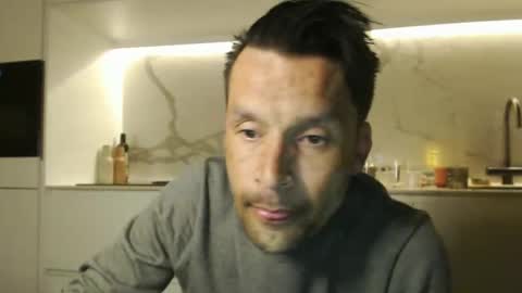 yallayalla1806 online show from March 31, 10:54 pm