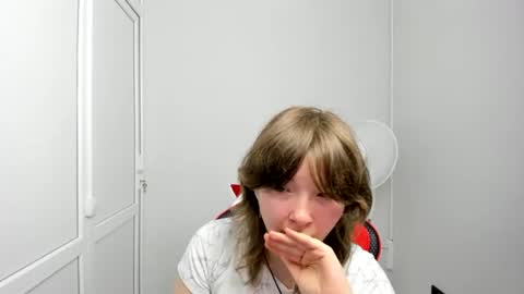 Snapshot of yamihoshii chatting on July 7, 6:47 am Sofia online show from July 7, 6:47 am