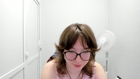 Snapshot of yamihoshii chatting on July 15, 6:51 am Sofia online show from July 15, 6:51 am