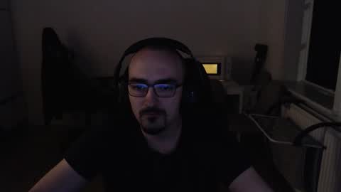 Snapshot of yamillamal157 chatting on October 27, 7:18 pm YamilLamal online show from October 27, 7:18 pm