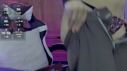 yan_nyan online show from December 15, 4:51 am