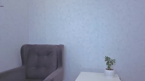 Snapshot of yana_squrel_22 chatting on September 21, 1:07 am Yana  online show from September 21, 1:07 am
