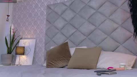 Snapshot of yara_shinne chatting on April 9, 8:36 pm Yara online show from April 9, 8:36 pm