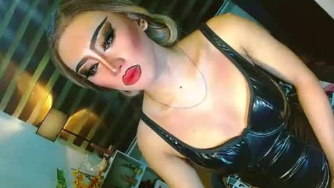 Snapshot of yasii19 chatting on June 15, 1:02 pm miss yasii online show from June 15, 1:02 pm
