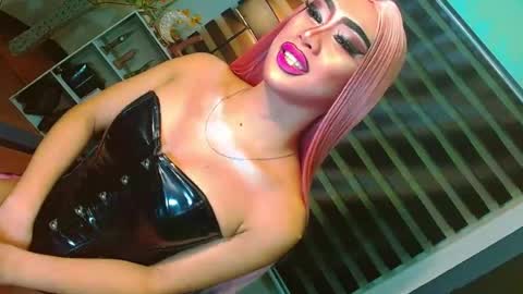 Snapshot of yasii19 chatting on July 17, 2:13 pm miss yasii online show from July 17, 2:13 pm