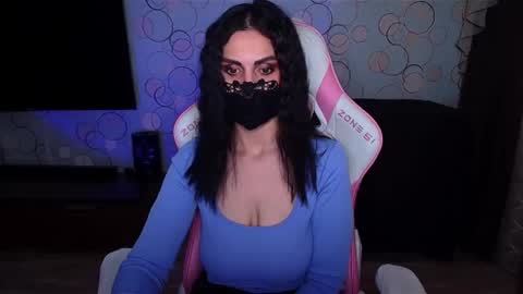 Snapshot of yasmina___ chatting on February 23, 4:54 am yasmina online show from February 23, 4:54 am