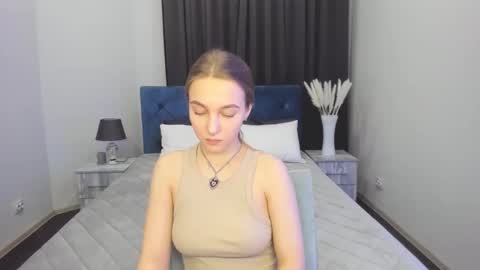 Snapshot of yasminasage chatting on January 18, 8:09 pm Yasmina online show from January 18, 8:09 pm