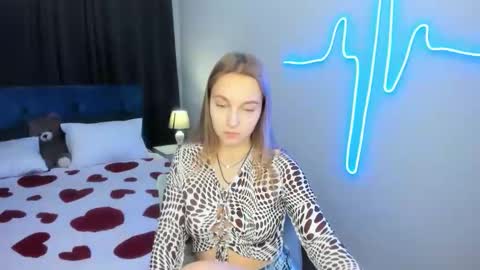 Snapshot of yasminasage chatting on October 5, 6:39 pm Yasmina online show from October 5, 6:39 pm