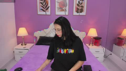 Snapshot of yayaqueen chatting on June 5, 12:00 pm Yaya online show from June 5, 12:00 pm