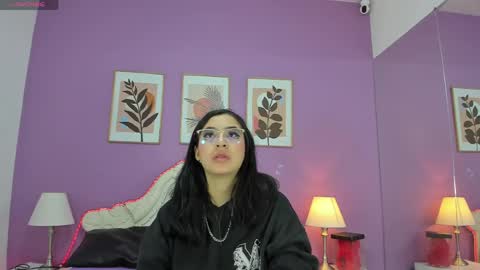 Snapshot of yayaqueen chatting on June 6, 12:10 pm Yaya online show from June 6, 12:10 pm