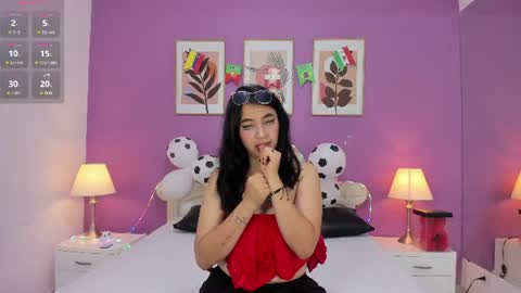 Snapshot of yayaqueen chatting on July 1, 12:07 pm Yaya online show from July 1, 12:07 pm