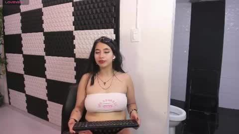 Snapshot of yayaqueen chatting on July 3, 12:22 pm Yaya online show from July 3, 12:22 pm