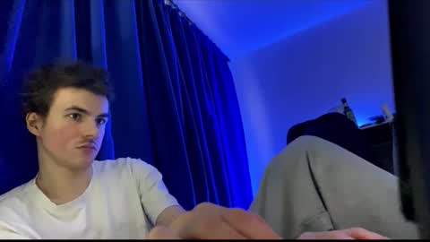 Snapshot of yayay333 chatting on December 23, 10:57 am yayay333 online show from December 23, 10:57 am