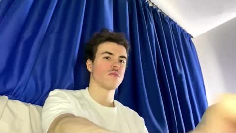 Snapshot of yayay333 chatting on February 19, 11:17 am yayay333 online show from February 19, 11:17 am