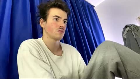 Snapshot of yayay333 chatting on February 25, 9:35 pm yayay333 online show from February 25, 9:35 pm