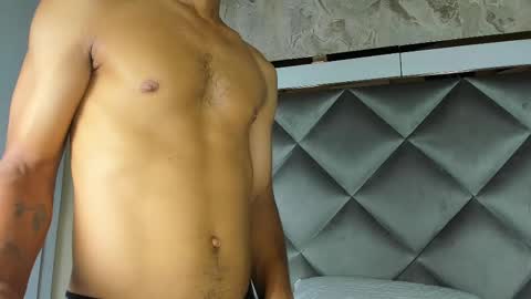 yayi derek  online show from February 21, 11:55 am