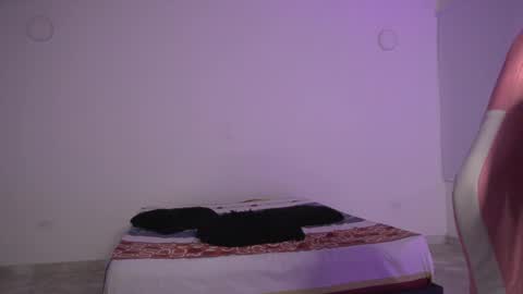 yayoi_cresp18 online show from February 5, 6:04 pm