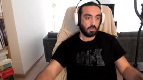 yeeaahoo online show from December 4, 2:59 pm