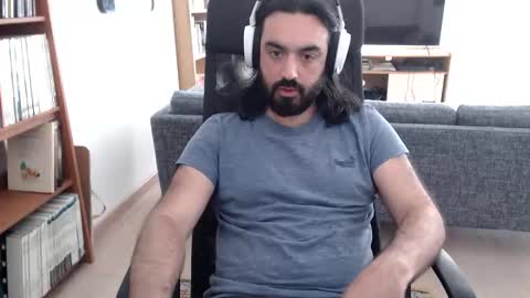 yeeaahoo online show from April 6, 7:20 am